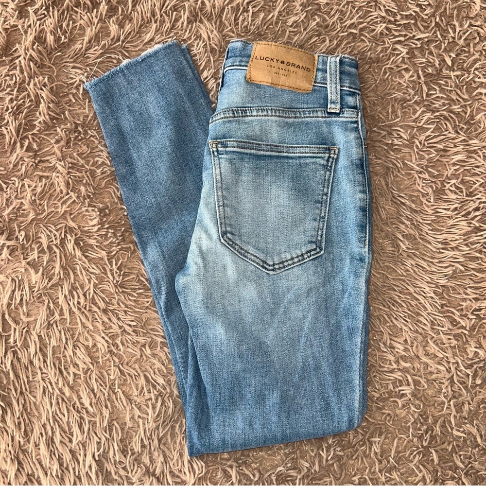 Lucky brand ankle cut jeans